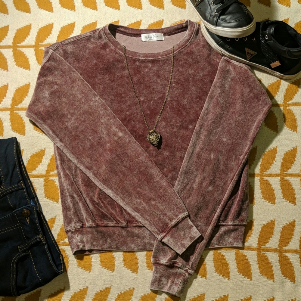 Soft Distressed Textured Sweatshirt